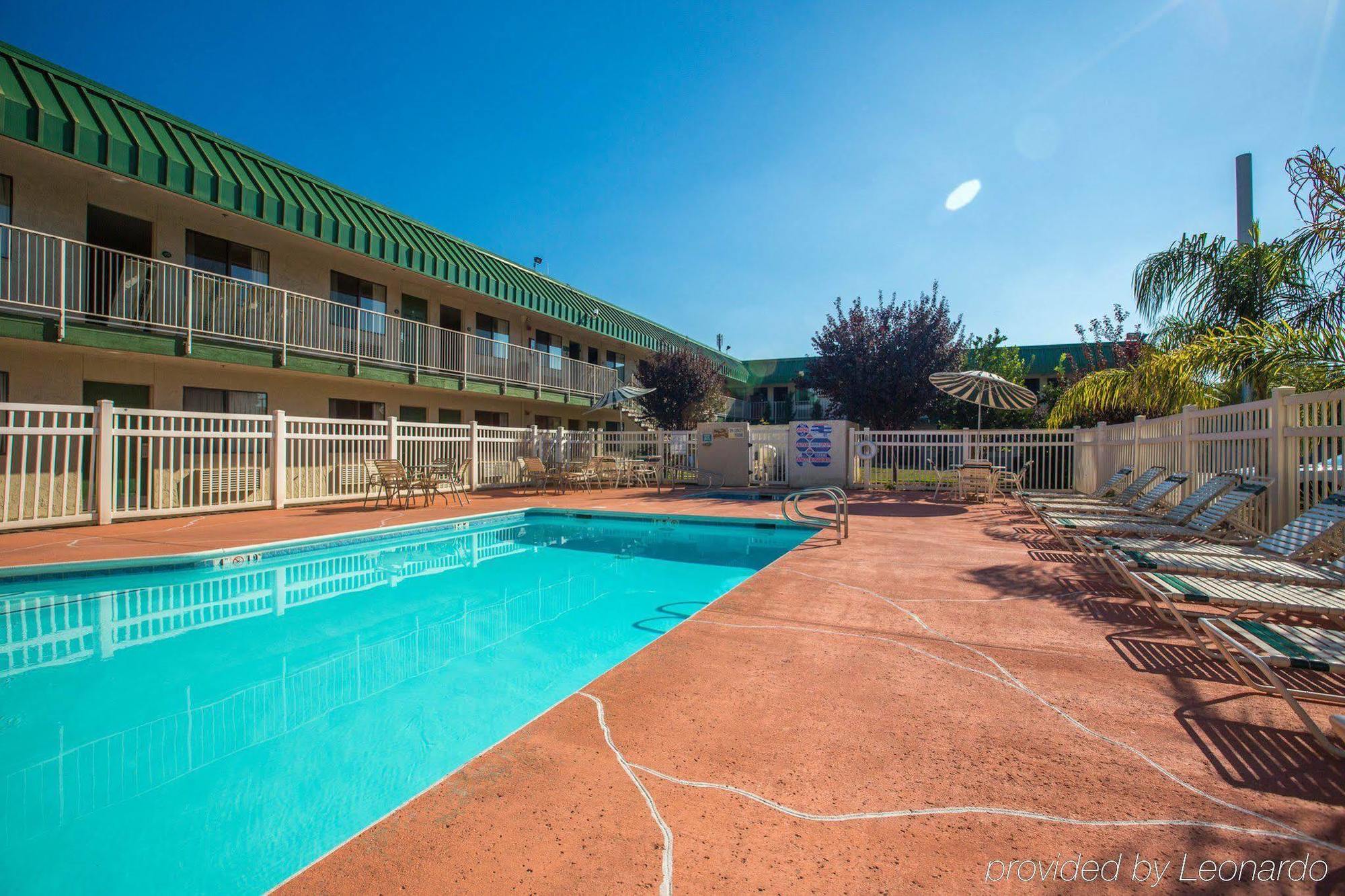 University Inn Fresno Kültér fotó