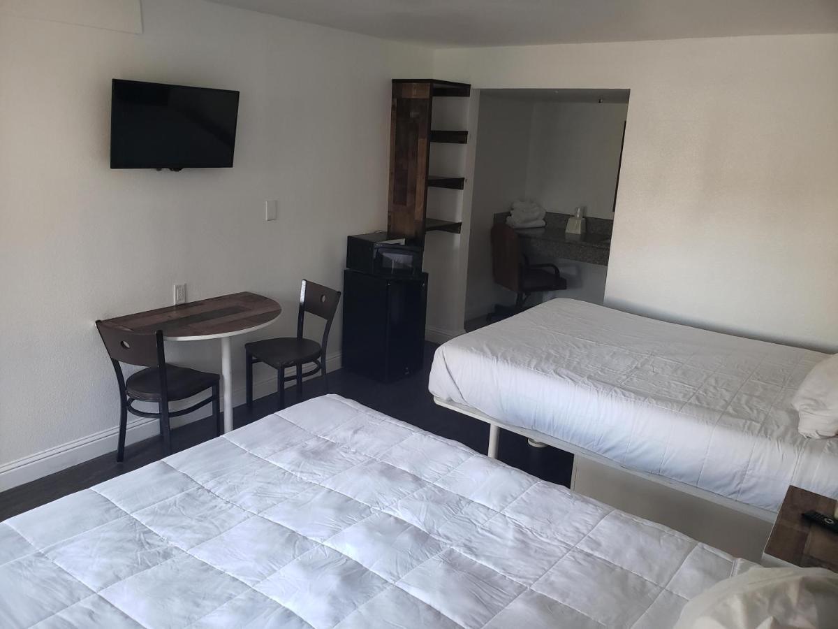University Inn Fresno Kültér fotó